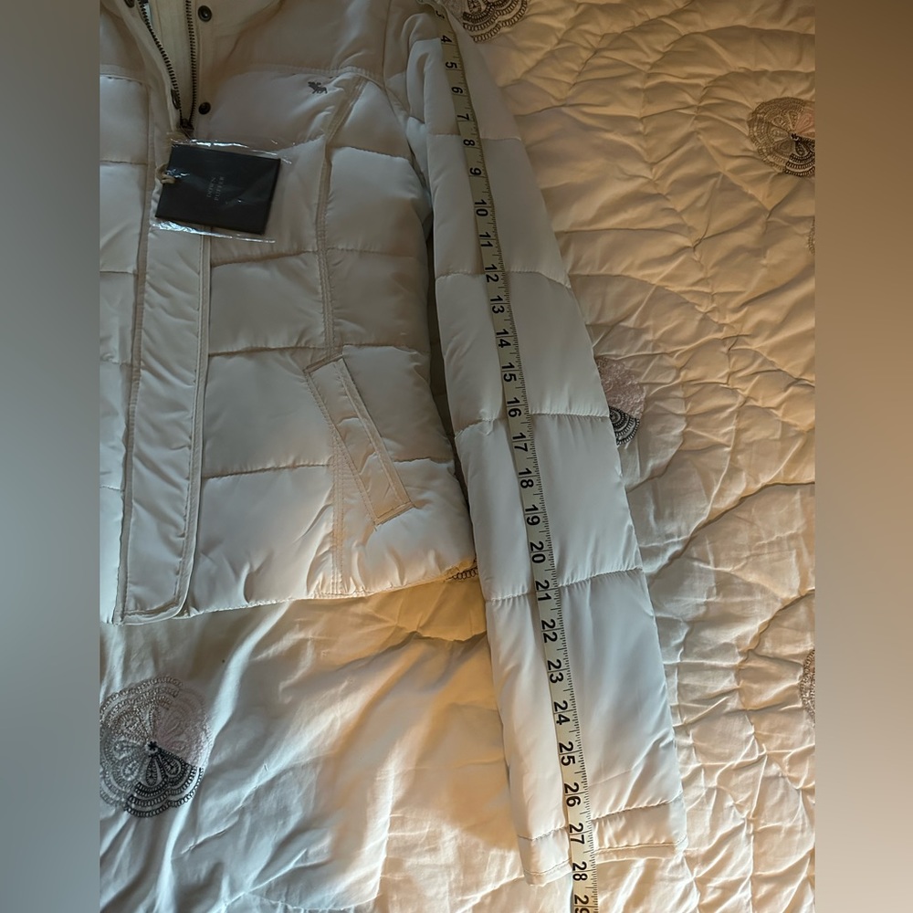 COPY - Abercrombie puffer jacket offwhite nwt - Size Small - Picture 9 of 11